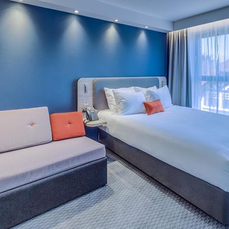 Holiday Inn Express - Fleet By Ihg מראה חיצוני תמונה