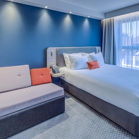 Holiday Inn Express - Fleet By Ihg מראה חיצוני תמונה
