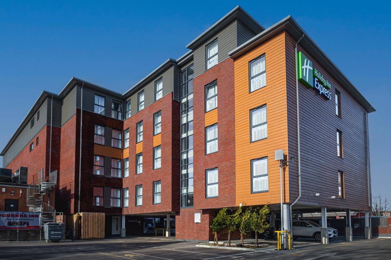 Holiday Inn Express - Fleet By Ihg מראה חיצוני תמונה