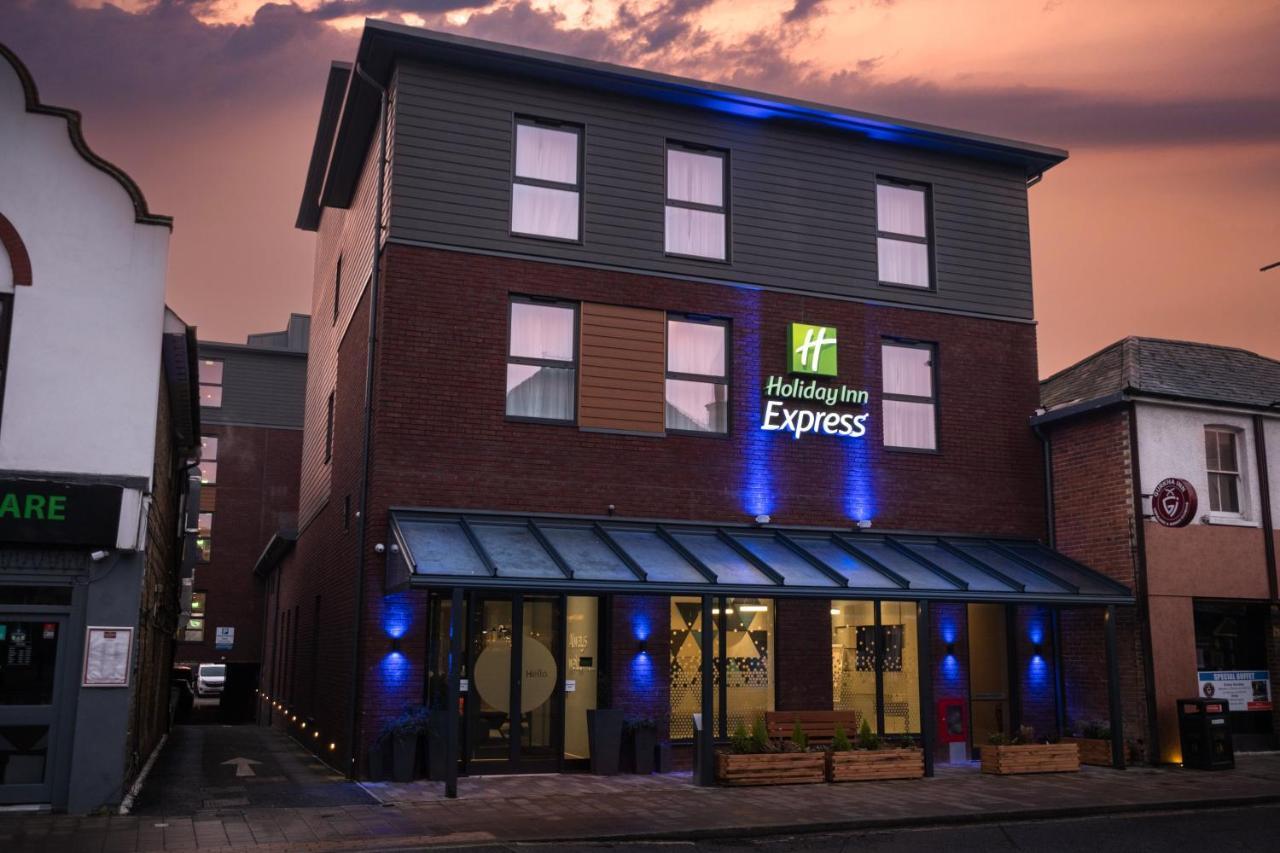 Holiday Inn Express - Fleet By Ihg מראה חיצוני תמונה
