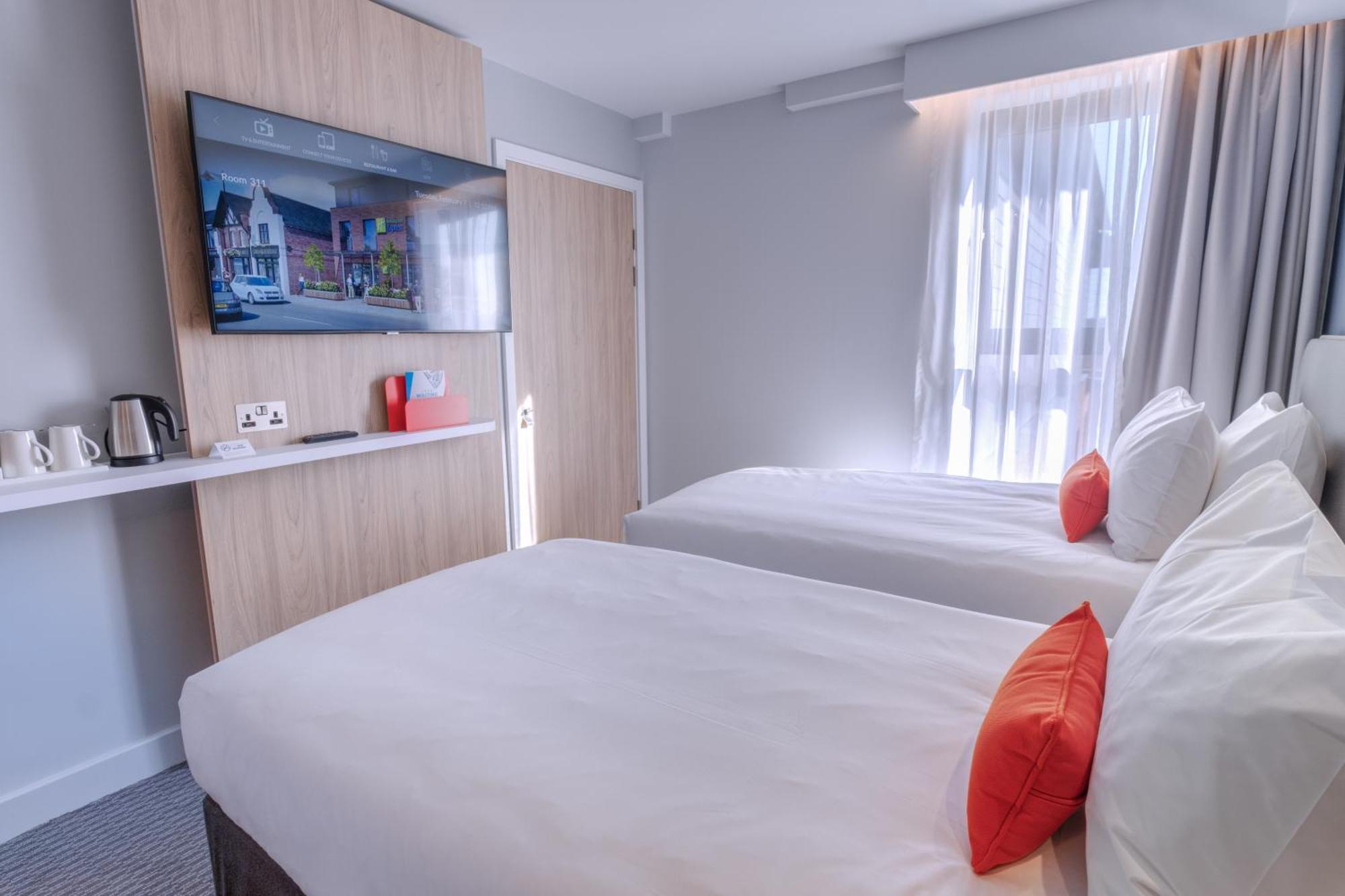 Holiday Inn Express - Fleet By Ihg מראה חיצוני תמונה