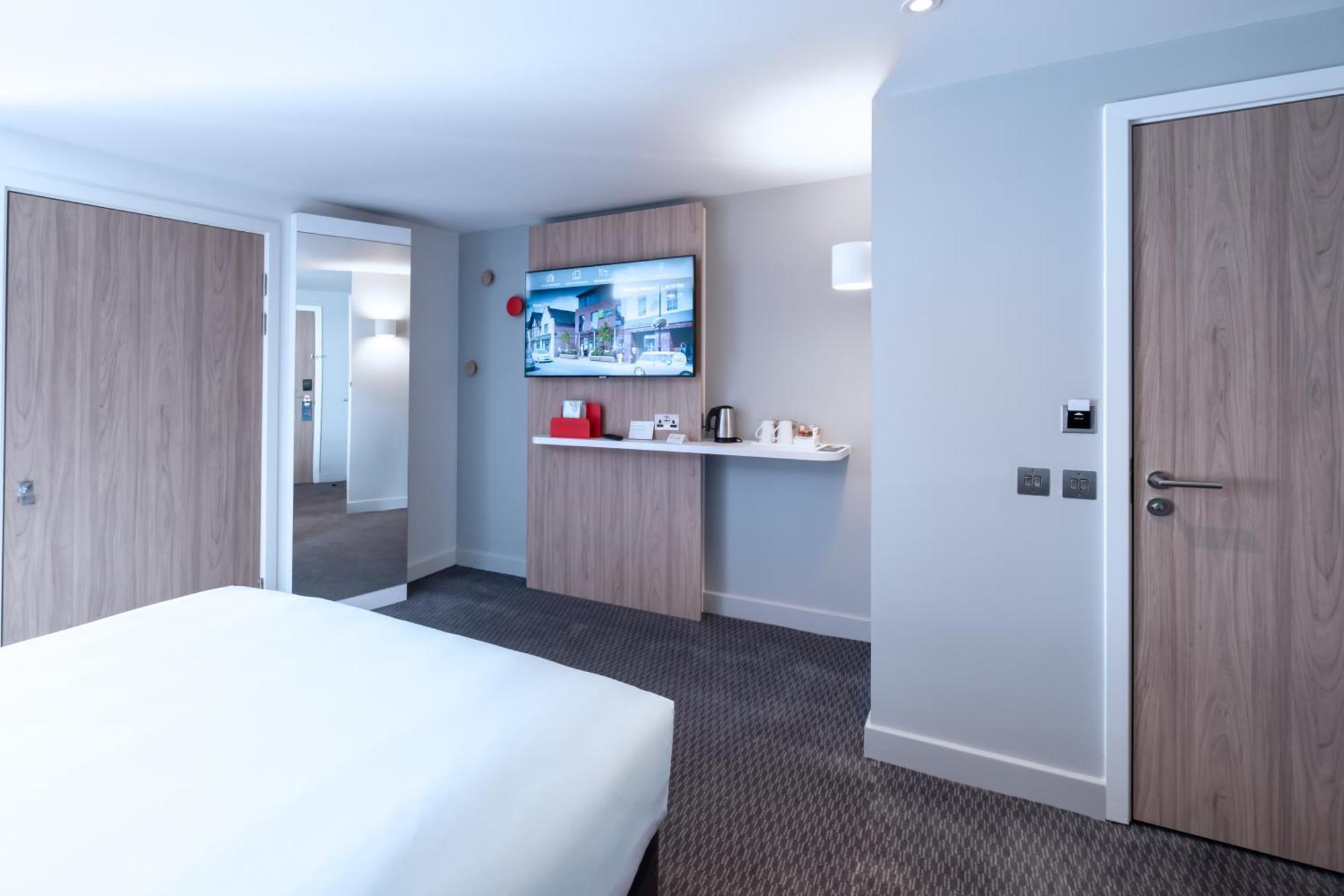 Holiday Inn Express - Fleet By Ihg מראה חיצוני תמונה