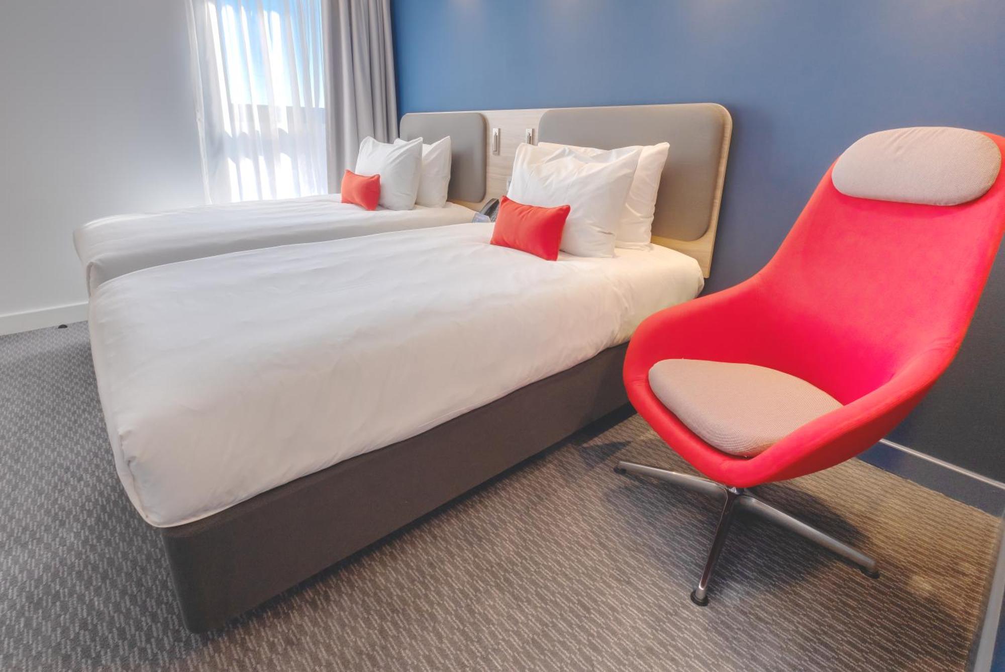Holiday Inn Express - Fleet By Ihg מראה חיצוני תמונה
