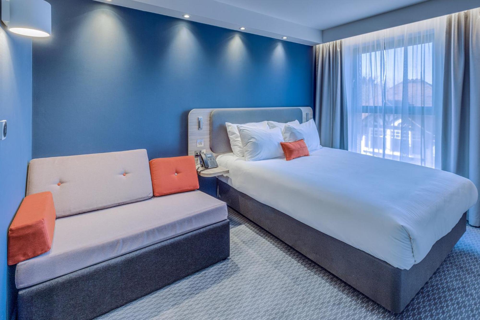 Holiday Inn Express - Fleet By Ihg מראה חיצוני תמונה